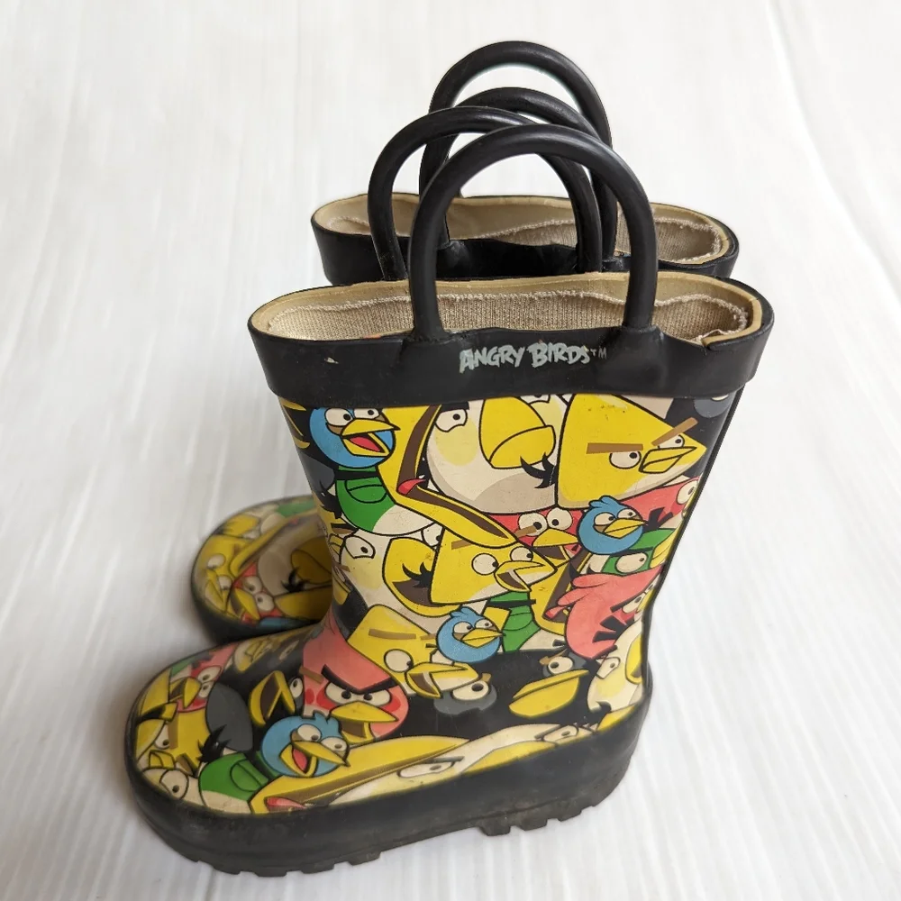 ANGRY BIRDS toddler rain boots size 5/6 unisex